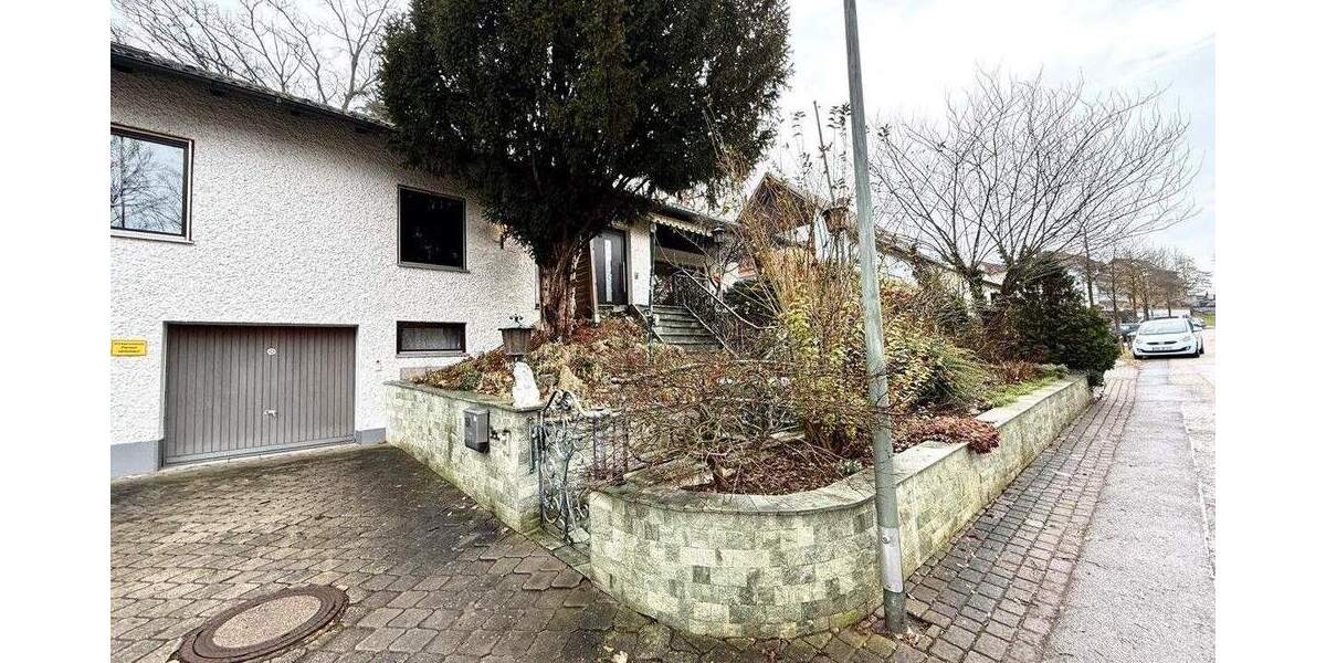 Einfamilienhaus Teublitz - 7 Zimmer, 163 m&sup2;, 1.250&euro; | Angebot:25051698