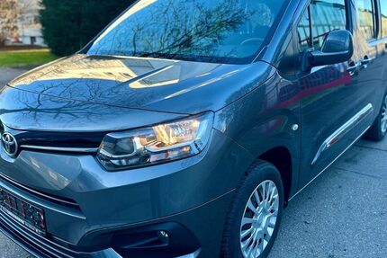 Toyota Proace City 48.382 km 22.999 &euro; Ulm 89079