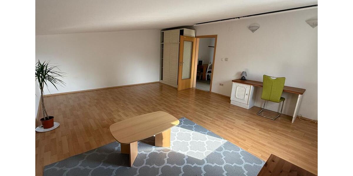 Etagenwohnung Weiherhammer - 4 Zimmer, 120 m&sup2;, 1.100&euro; | Angebot:26416880