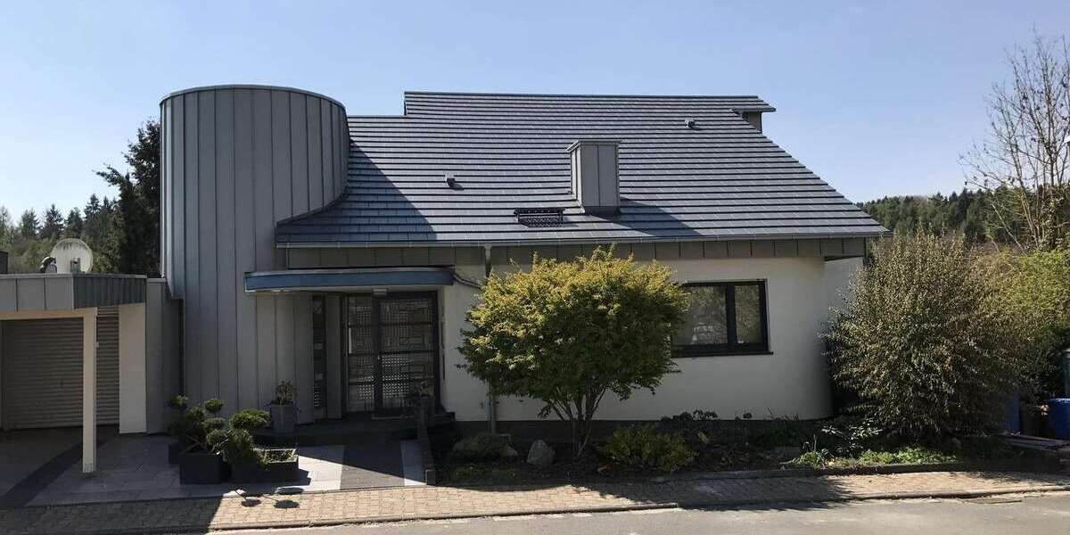 Einfamilienhaus Bad Camberg-Schwickershausen Schwickershausen - 7.5 Zimmer, 350 m&sup2;, 890.000&euro; | Angebot:25301290