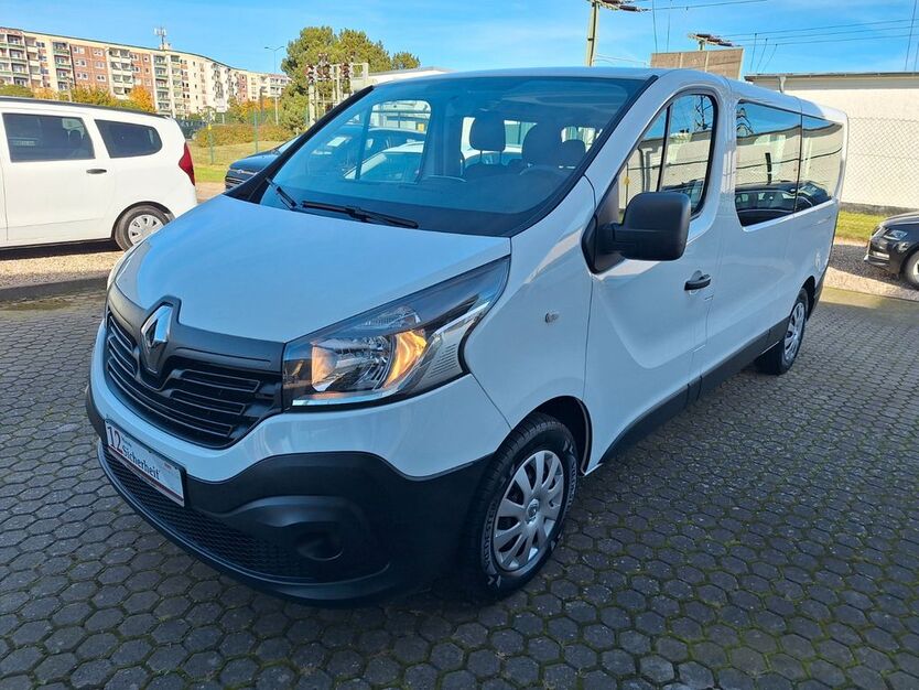 Renault Trafic 100.000 km 20.490 € Rostock 18146