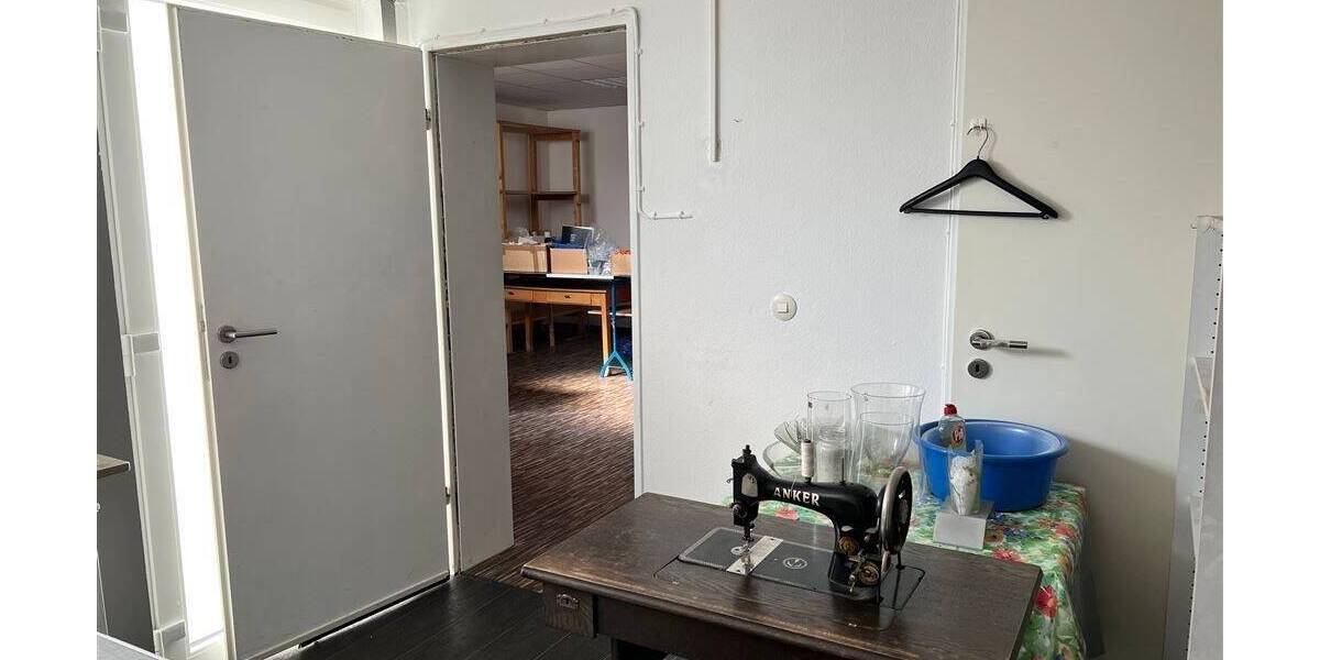 Gewerbeobjekt Beverungen - 3 Zimmer, 700&euro; | Angebot:25741647