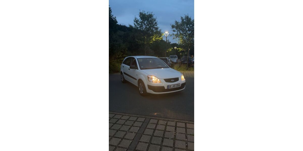 Kia Rio 175.000 km 850 &euro; Attendorn 57439