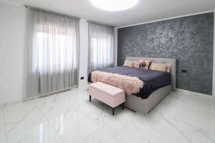 Haus zum Kaufen in Idstein 830.000 € 219.12 m² 7 zimmer