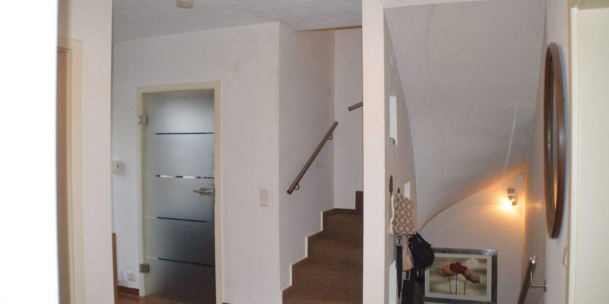 BJ 1993 - Modernisierte Doppelhaushälfte in Isernhagen-HB erwartet Sie ! 5 zimmer