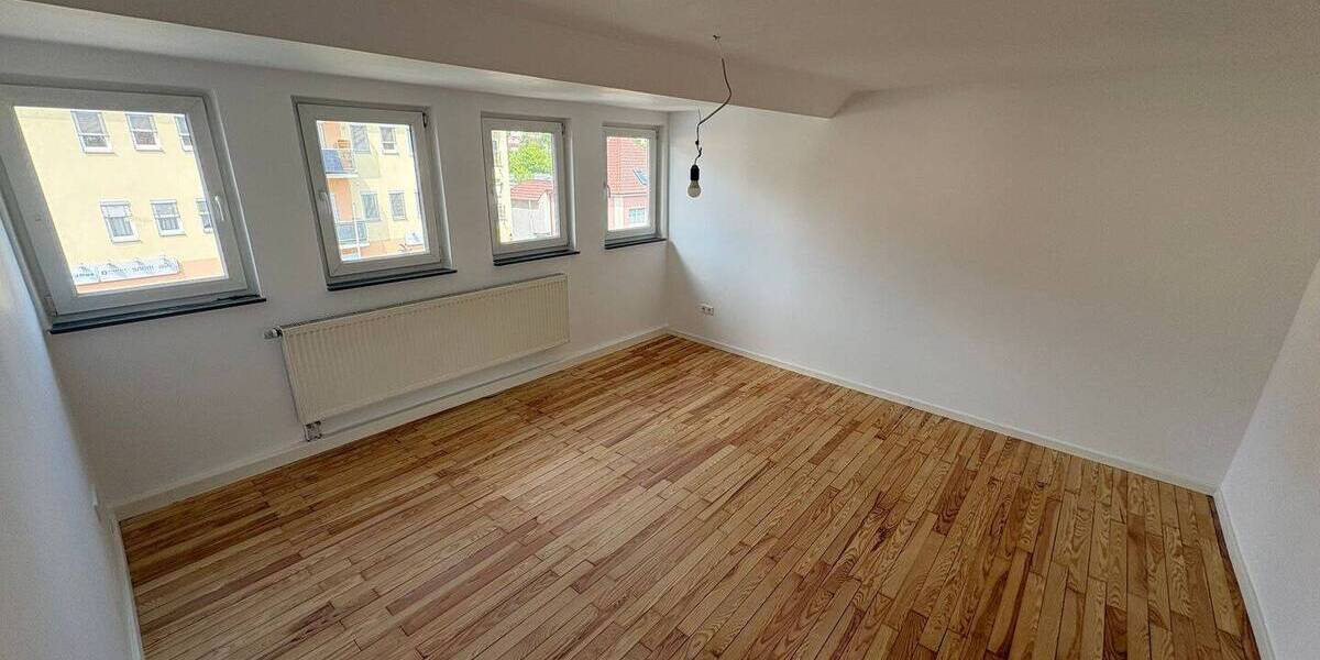 Etagenwohnung Neustadt an der Aisch Neustadt - 3 Zimmer, 65 m&sup2;, 800&euro; | Angebot:26542616