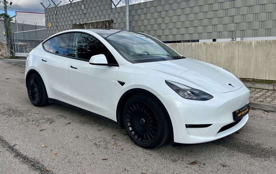 Tesla Model Y 78.000 km 29.990 € Flörsheim am Main 65439