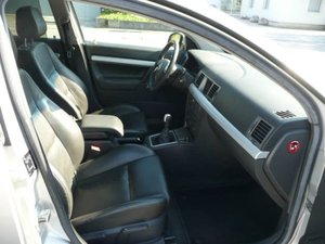 Opel Vectra 2.2 DTI Kombi 119.000 km 7.490 € Nürtingen 72622