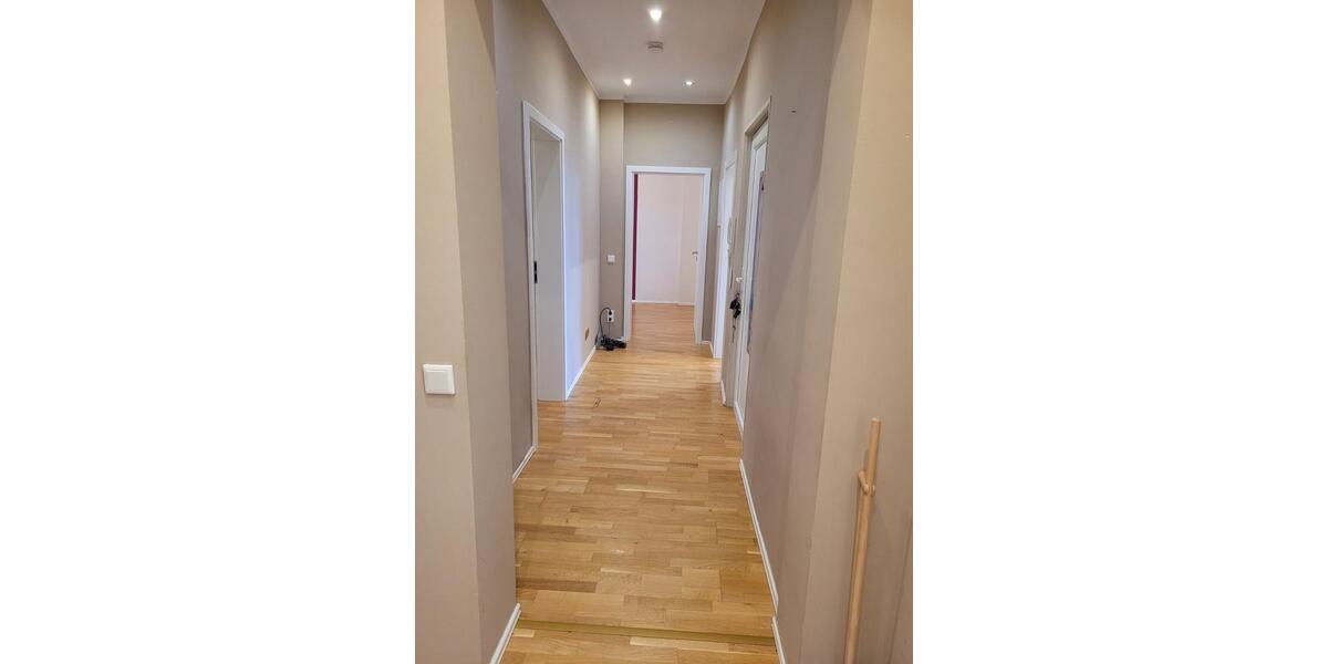 Schöne 3- Zimmer- Wohnung mit großer Küche 3 zimmer