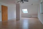Dachgeschosswohnung im Ortskern von Neuhof 2 zimmer