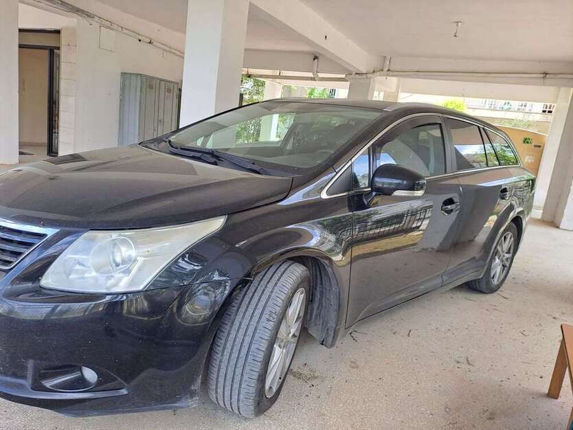 Toyota Avensis 280.000 km 3.300 € Stuttgart - Stuttgart-Ost 70188