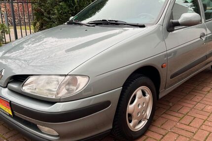 Renault Megane 50.000 km 2.650 &euro; Falkensee/Spandau 14612