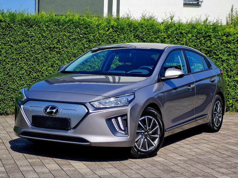 Hyundai IONIQ 40.000 km 16.499 € Bad Lippspringe 33175