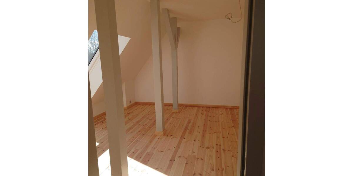 Etagenwohnung Buckow - 3 Zimmer, 86 m&sup2;, 1.038&euro; | Angebot:26173699
