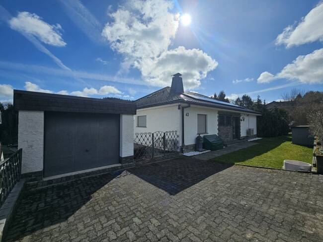 Einfamilienhaus Hellenthal - 7 Zimmer, 236 m&sup2;, 585.000&euro; | Angebot:26220581