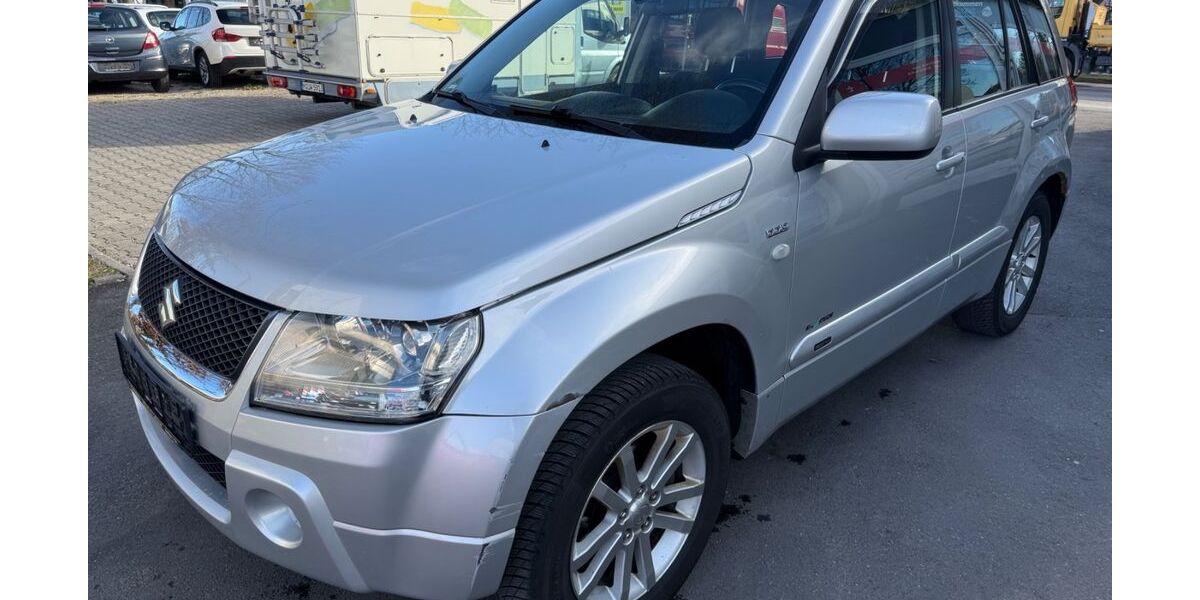 Suzuki Grand Vitara 82.000 km 5.500 &euro; München 81829