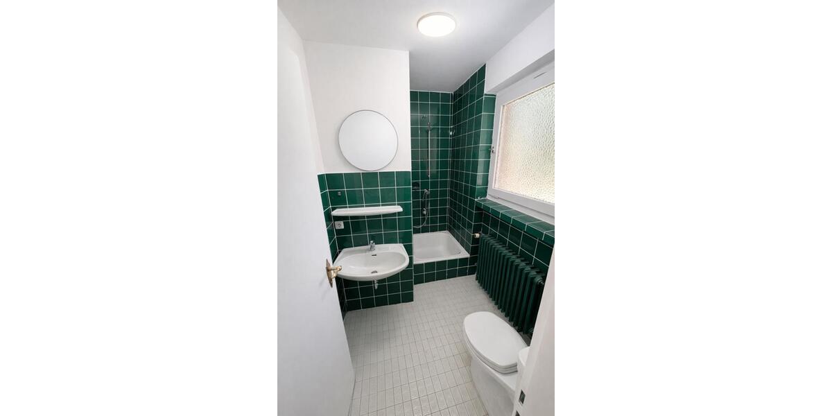 Erdgeschoßwohnung Adendorf - 5 Zimmer, 200 m&sup2;, 450&euro; | Angebot:25997708