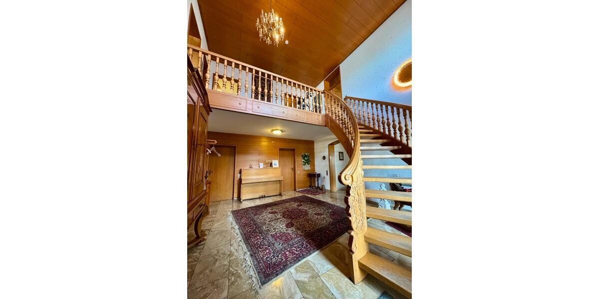 Herrschaftliches Einfamilienhaus mit großem Grundstück! 6 zimmer