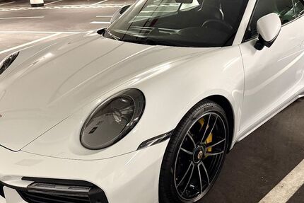 Porsche 992 9.900 km 217.850 &euro; Grasbrunn 85630