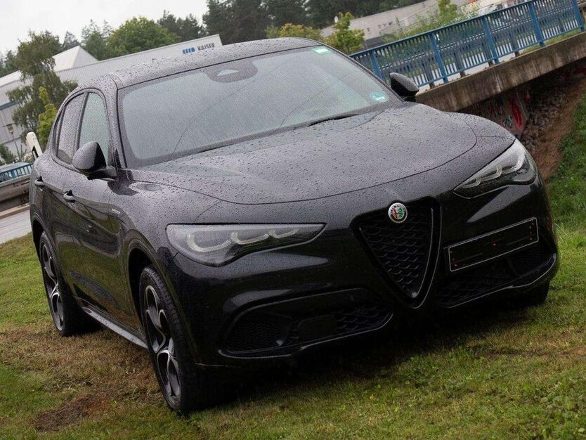 Alfa Romeo Stelvio 43.290 km 40.899 € Mönchweiler 78087