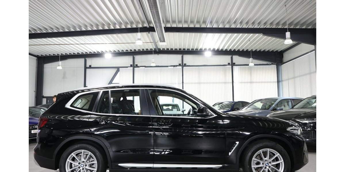 BMW X3 xDrive 20i / BLACK & BROWN / LIVE-COCKPIT-PRO 53.000 km 34.993 &euro; Hamm 59077