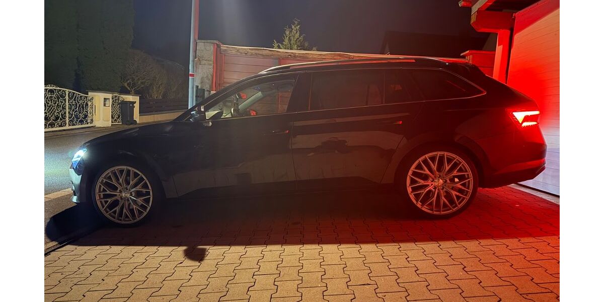 Skoda Superb 158.000 km 22.999 &euro; Igensdorf 91338