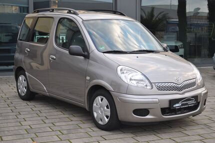 Toyota Yaris 96.000 km 4.950 € Mannheim 68305