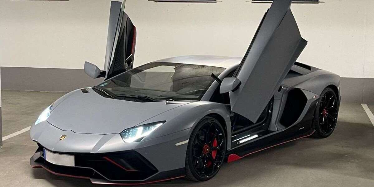 Lamborghini Aventador 2.200 km 689.000 &euro; Gruenwald 82031