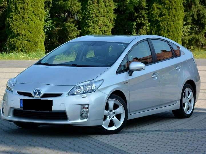 Toyota Prius 109.000 km 10.000 € Sinsheim 74889