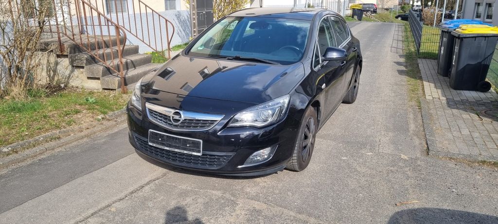 Opel Astra 148.000 km 3.999 &euro; Siegen 57074