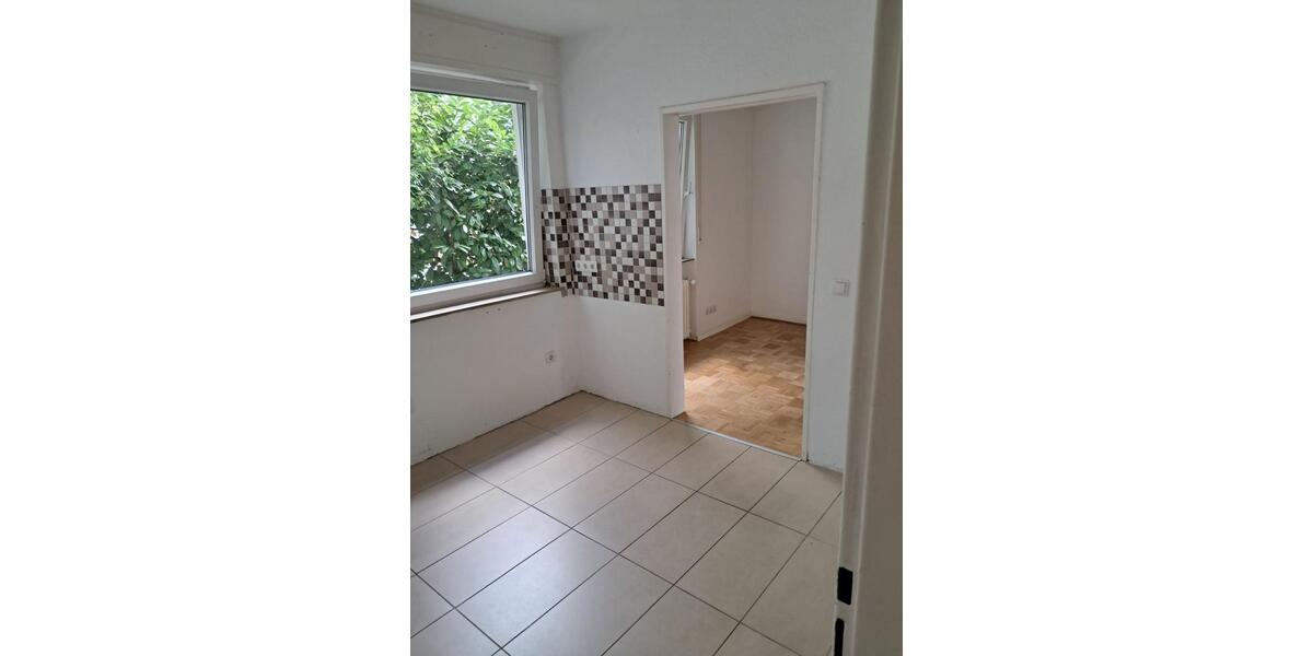 90m2, helle, ruhige 4ZKB EG Wohnung, Diele, Terrasse, DA-West 4 zimmer