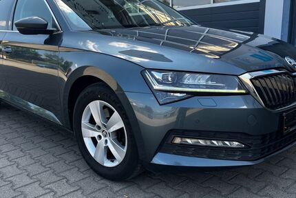 Skoda Superb 302.500 km 8.900 &euro; Ennigerloh 59320