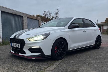 Hyundai i30 90.000 km 21.900 € Merzenich 52399