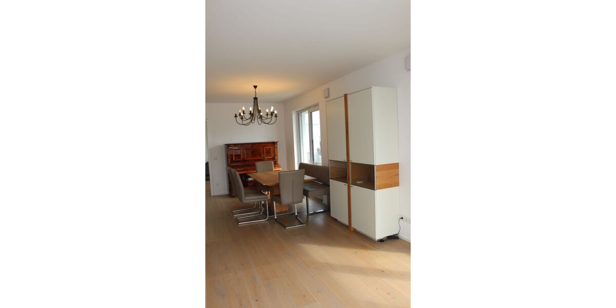 Provisionsfrei* Moderne 4 Zimmer Penthousewohnung mit großer Dachterrasse in Illertissen - Einfamilienhaus Illertissen | Angebot:26594409
