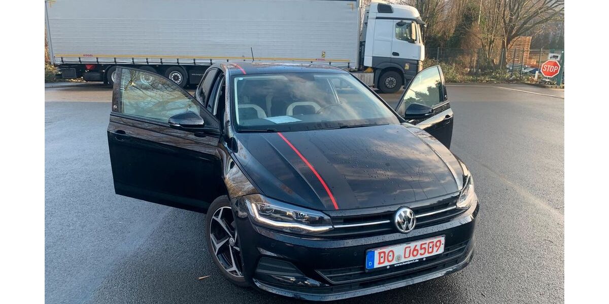 VW Polo 73.500 km 11.850 &euro; Düsseldorf 40479