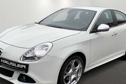 Alfa Romeo Giulietta 74.050 km 10.970 &euro; München 81547