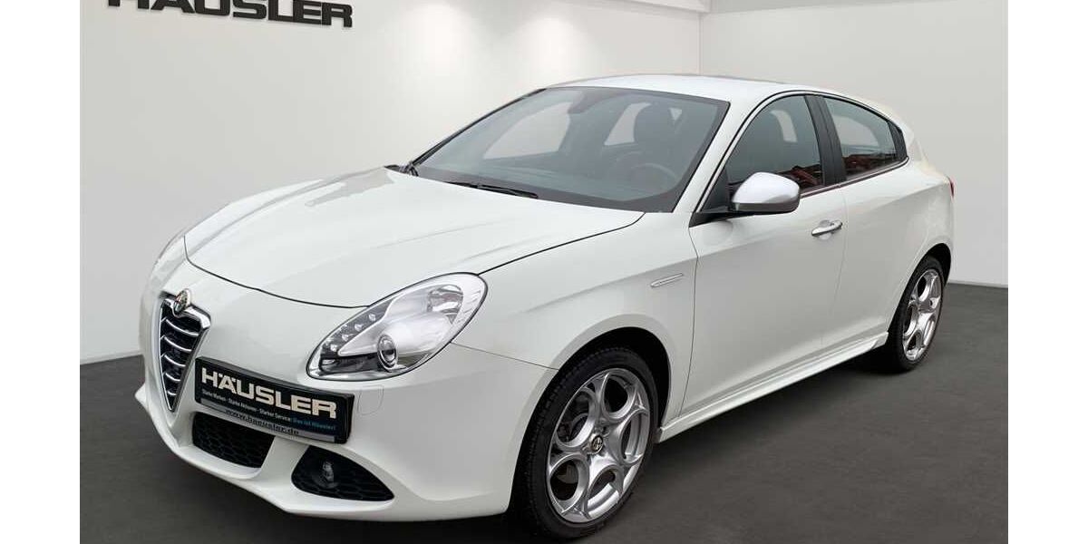 Alfa Romeo Giulietta 74.050 km 10.970 &euro; München 81547