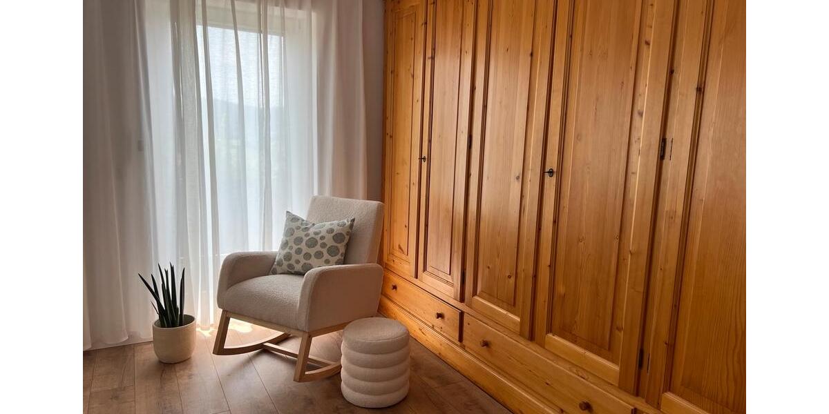 Dachgeschoßwohnung Bad Kötzting - 5 Zimmer, 130 m&sup2;, 1.100&euro; | Angebot:25339734