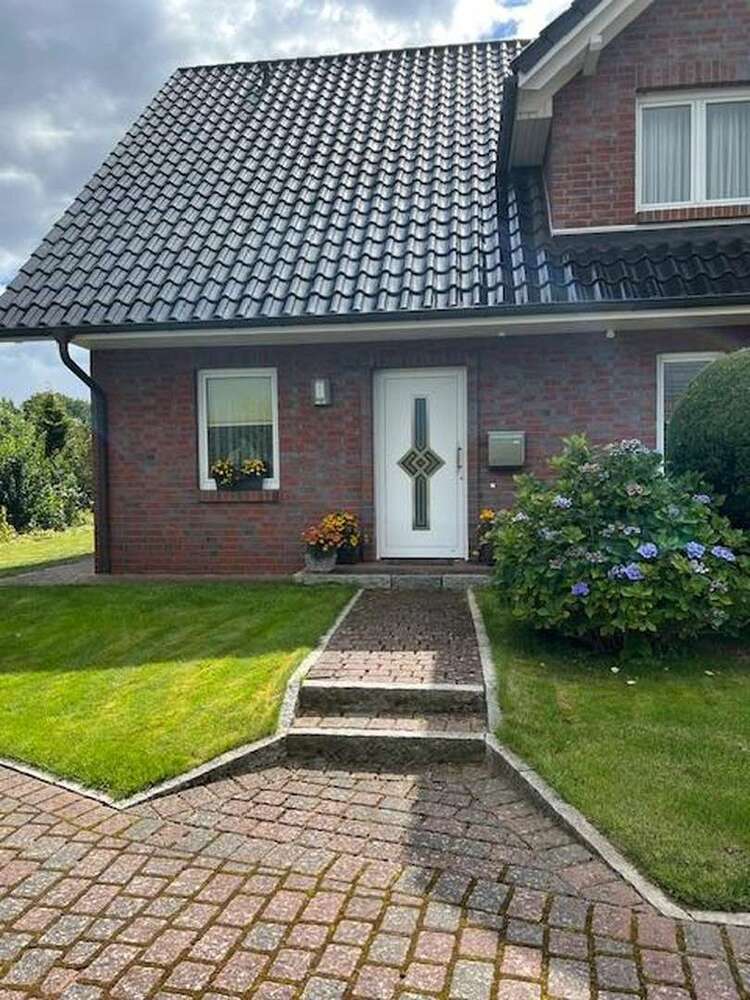 Haus zum Mieten in Eyendorf 780 € 80 m²