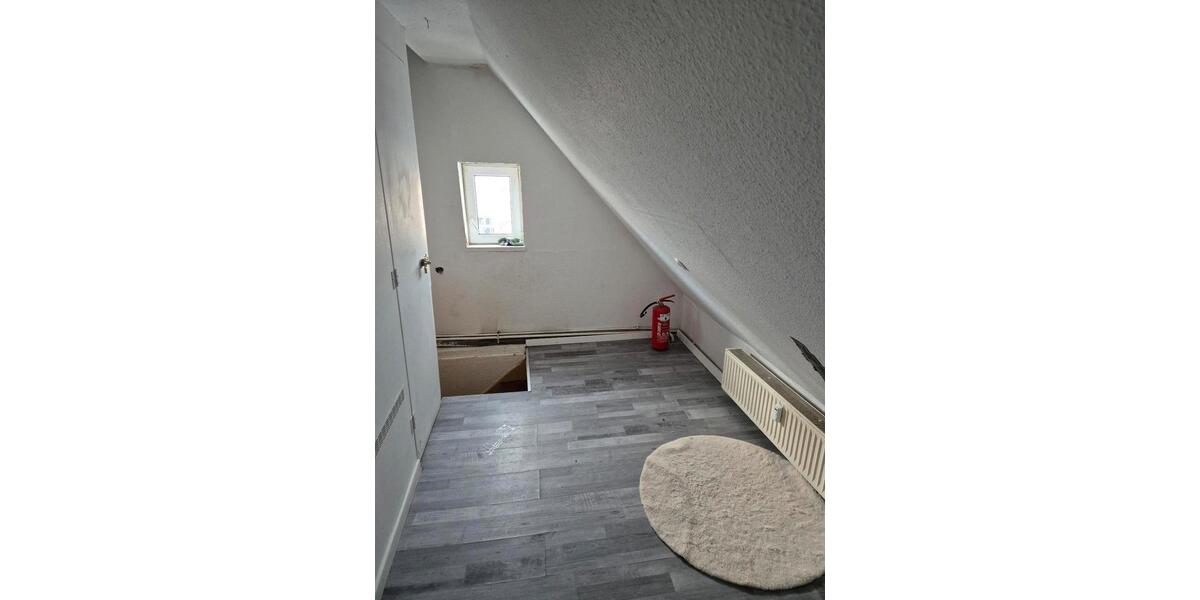 Dachgeschoßwohnung Burbach - 2 Zimmer, 50 m&sup2;, 750&euro; | Angebot:24679232