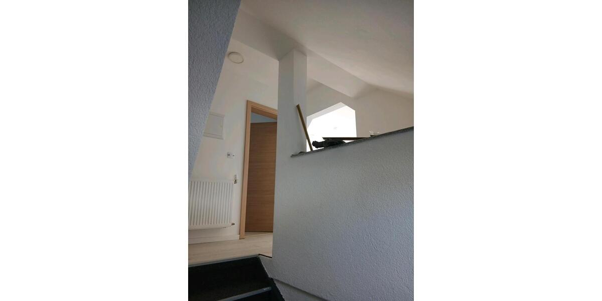 Dachgeschoßwohnung Eggenfelden - 4 Zimmer, 85 m&sup2;, 11&euro; | Angebot:26413715