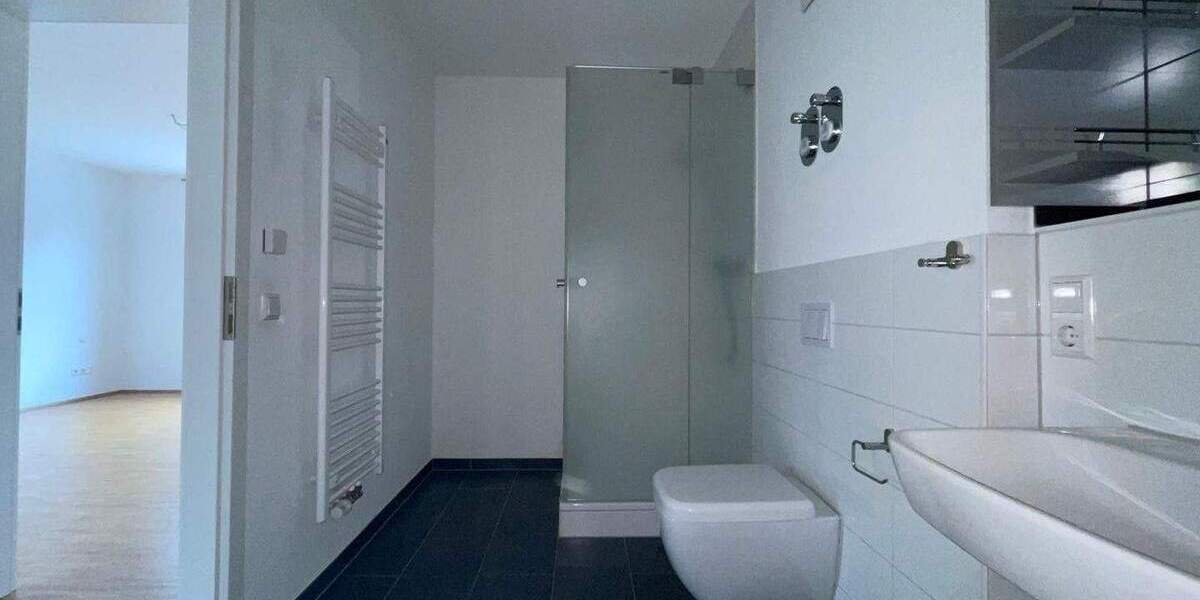 Neuwertige 3 Zi. ETW mit großer Gartenterrasse! 3 zimmer