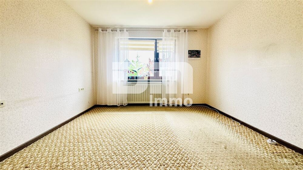 Solider Familien-Bungalow mit großem Potenzial in ruhiger Lage mit Wintergarten und Garage - Bungalow Calden | Angebot:26974963