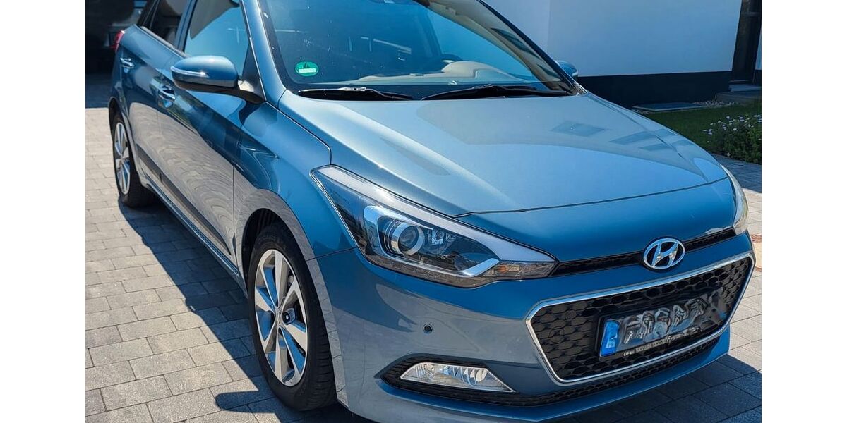 Hyundai i20 143.123 km 7.999 &euro; Deining 92364