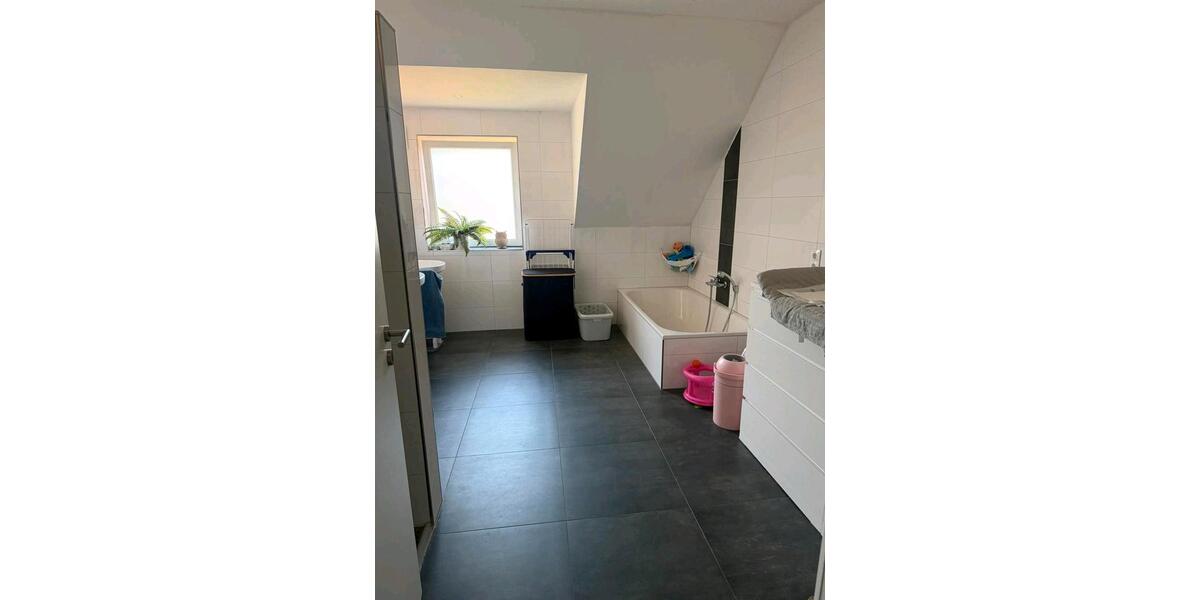 Etagenwohnung Ganderkesee - 5 Zimmer, 153 m&sup2;, 1.250&euro; | Angebot:25944709