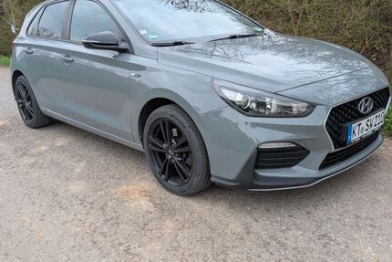 Hyundai i30 145.000 km 10.000 &euro; Rödelsee 97348