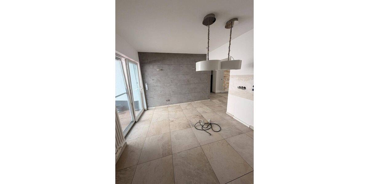 Etagenwohnung Pulheim Brauweiler - 3 Zimmer, 131 m&sup2;, 1.700&euro; | Angebot:26867370