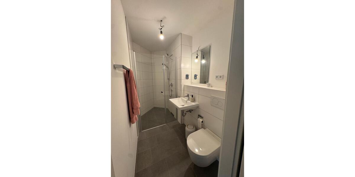 Etagenwohnung Schorndorf - 4 Zimmer, 106 m&sup2;, 2.100&euro; | Angebot:26038198