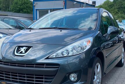 Peugeot 207 100.000 km 3.790 &euro; Essen 45326