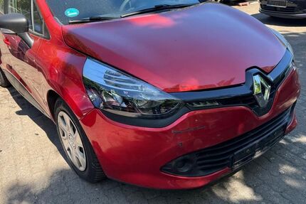 Renault Clio 271.000 km 3.250 € Hamburg 22043